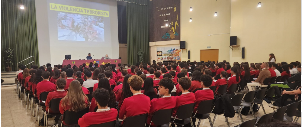 Charla de la AVT en el Colegio Luis Amigó de Pamplona con más de 200 alumnos